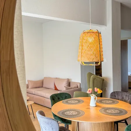 Sunset & Sea Family Apartment