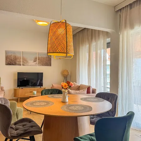 Sunset & Sea Family Apartment